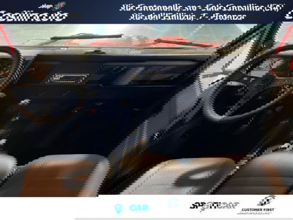 Land Rover Defender usata a Salerno (13)