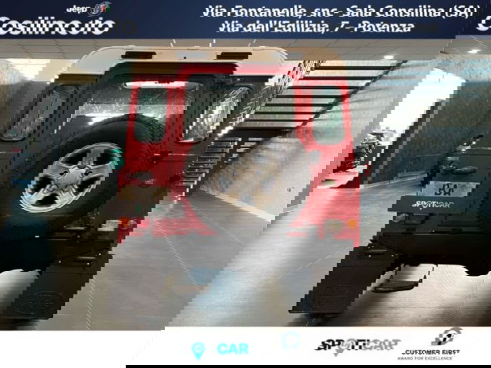 Land Rover Defender usata a Salerno (6)