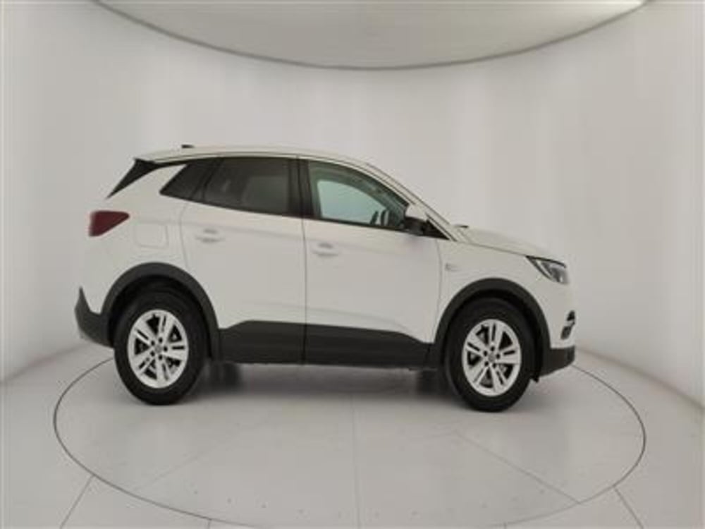 Opel Grandland X usata a Bari (9)