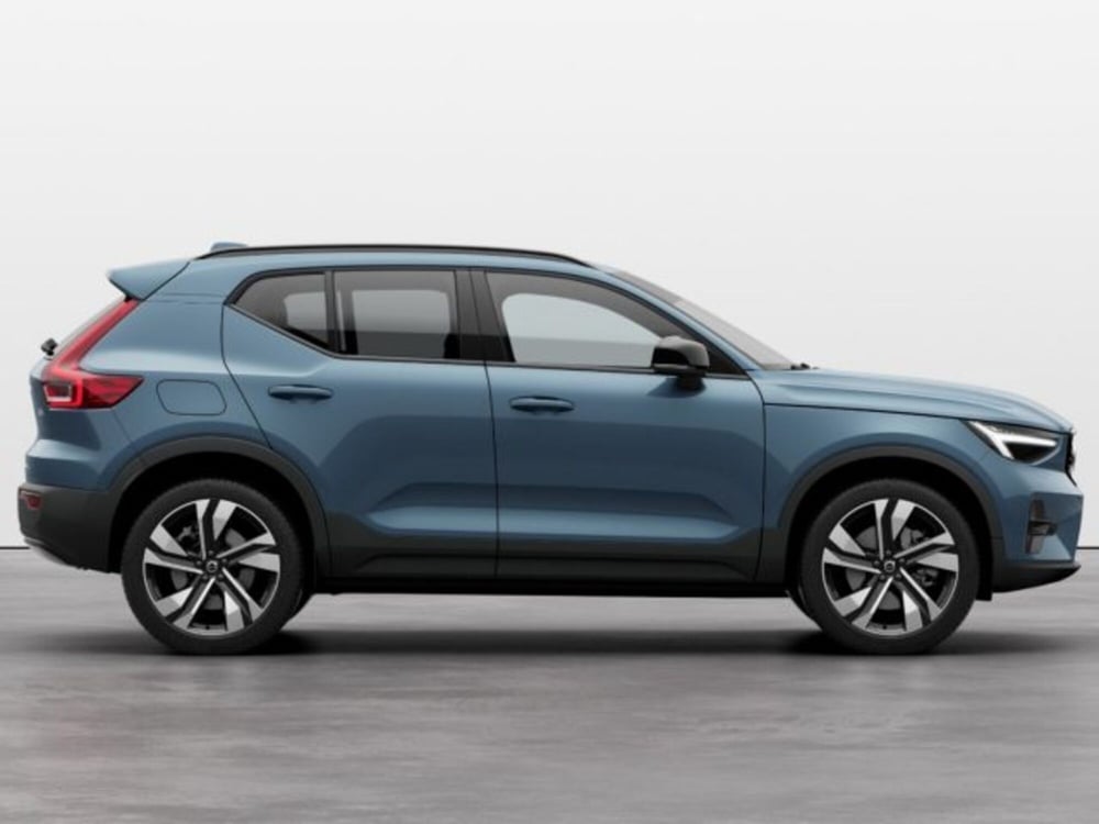 Volvo XC40 nuova a Modena (6)