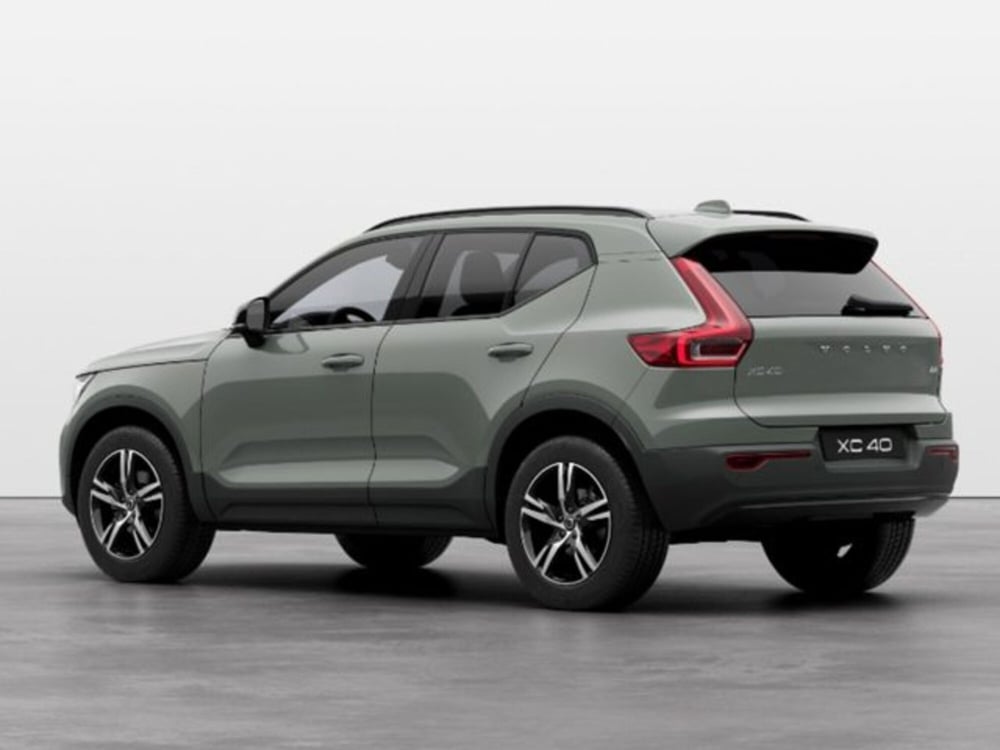 Volvo XC40 nuova a Modena (3)