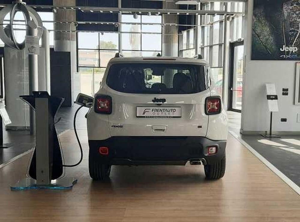 Jeep Renegade nuova a Ancona (7)