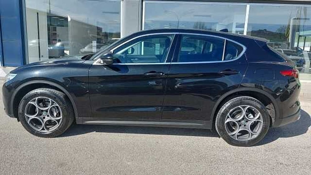 Alfa Romeo Stelvio usata a Ancona (3)