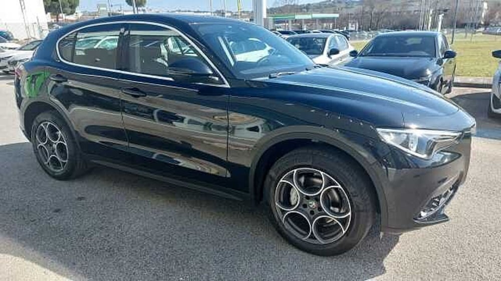 Alfa Romeo Stelvio usata a Ancona (4)