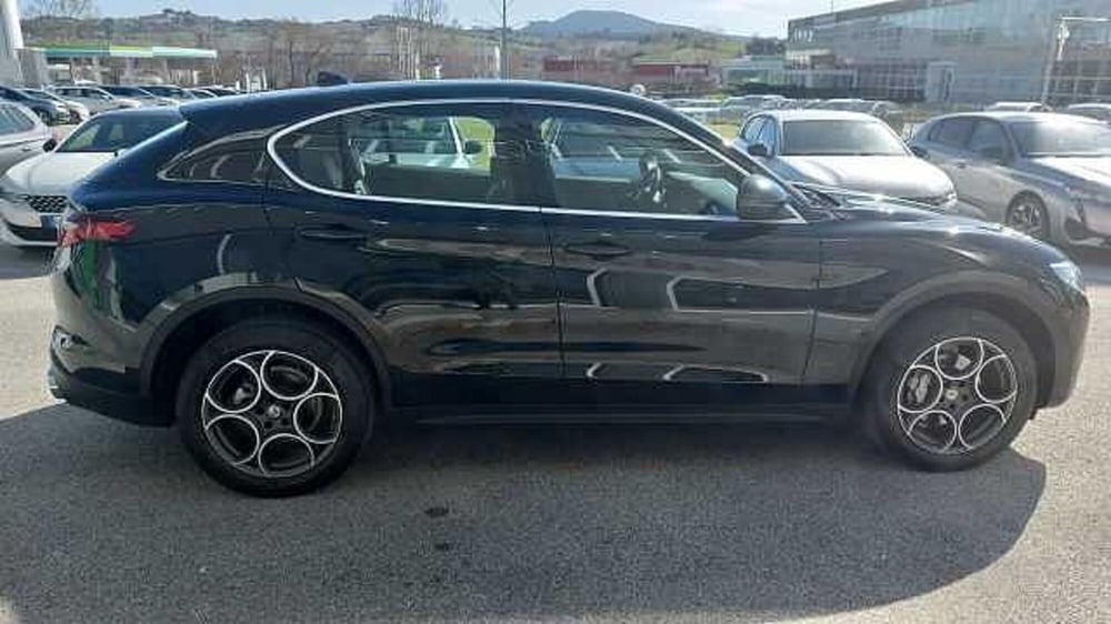 Alfa Romeo Stelvio usata a Ancona (5)