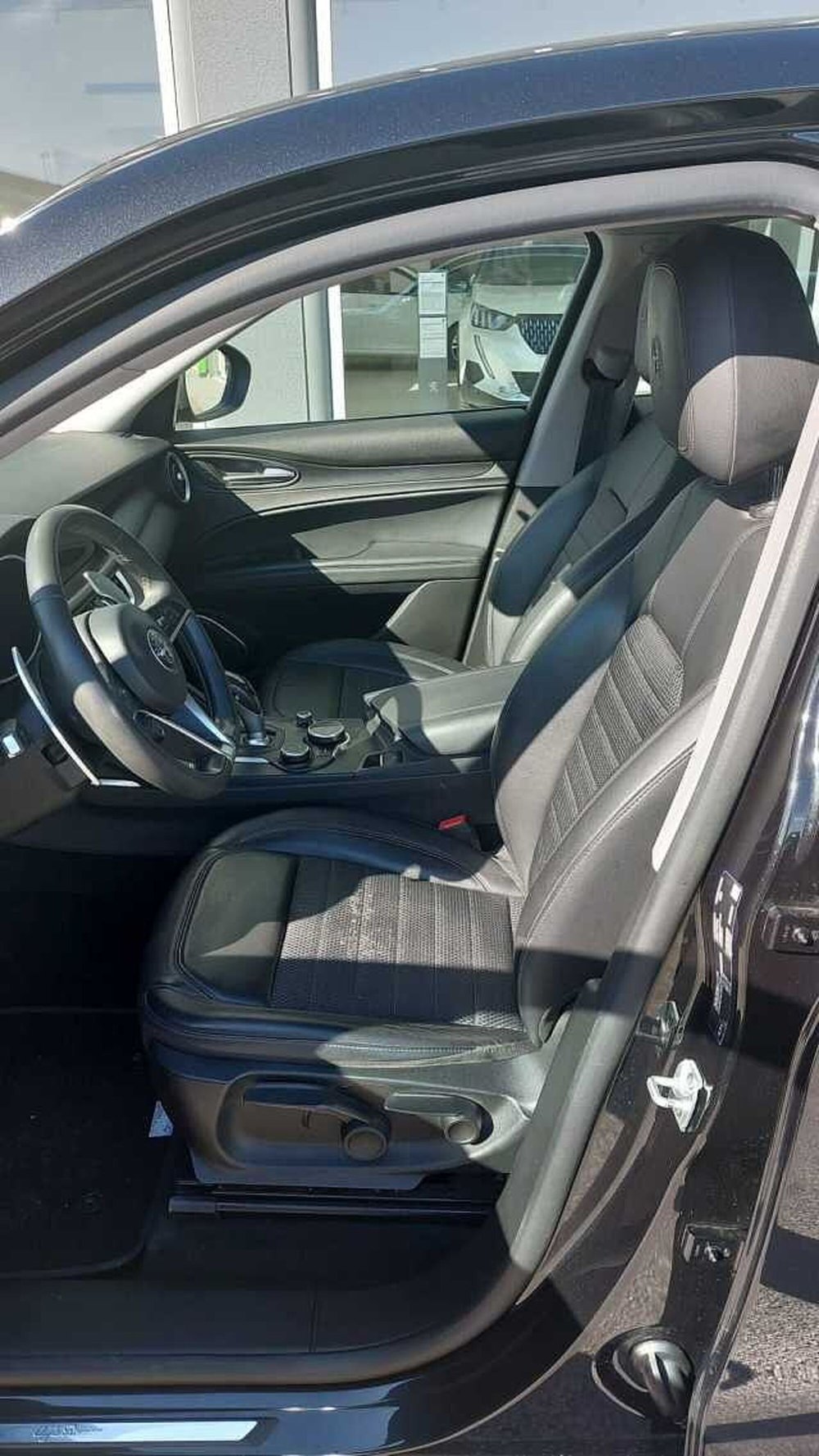 Alfa Romeo Stelvio usata a Ancona (9)