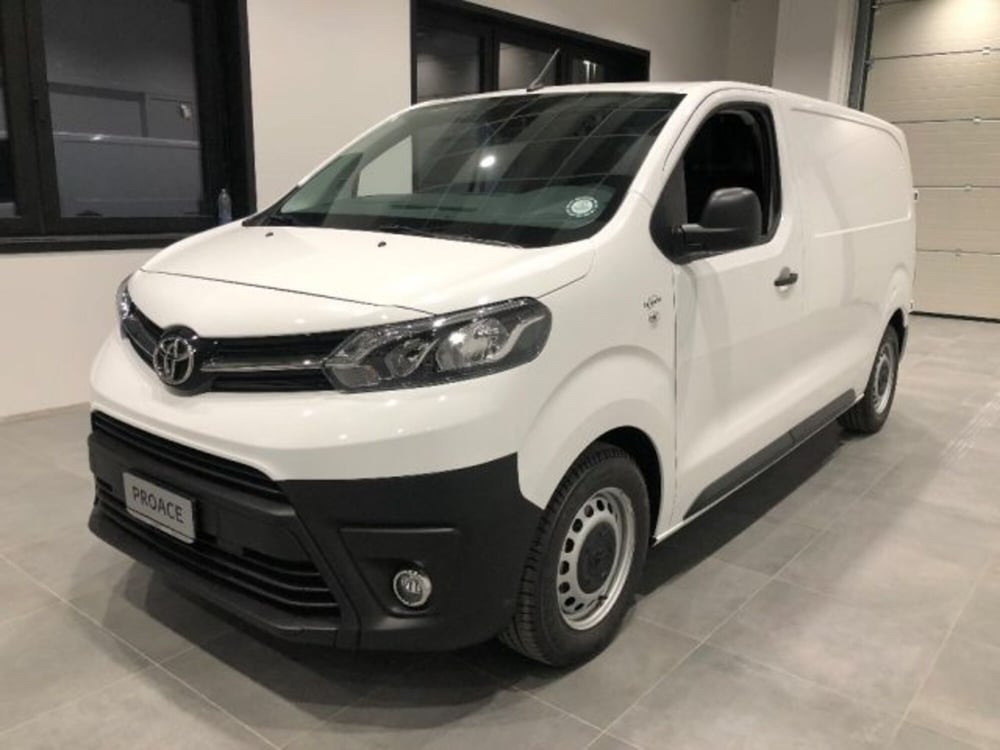 Toyota Proace nuova a Cuneo