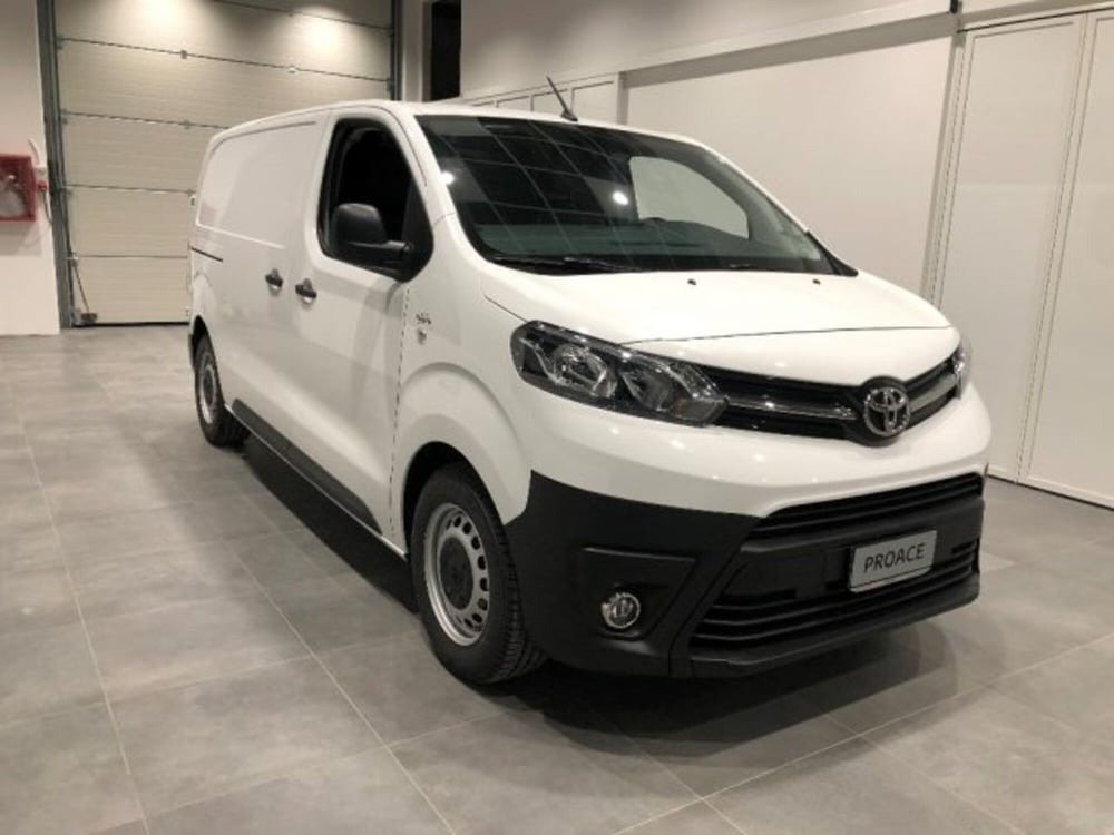 Toyota Proace nuova a Cuneo (3)