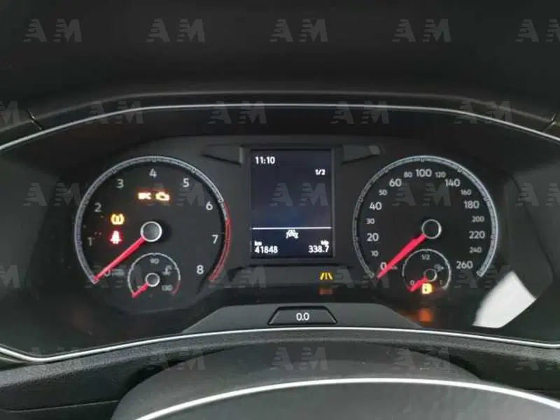 Volkswagen T-Roc usata a Padova (8)
