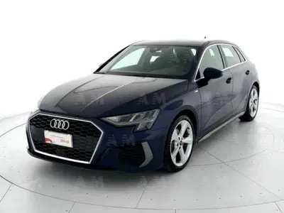 Audi A3 Sportback 35 TDI S tronic S line edition del 2021 usata a Padova
