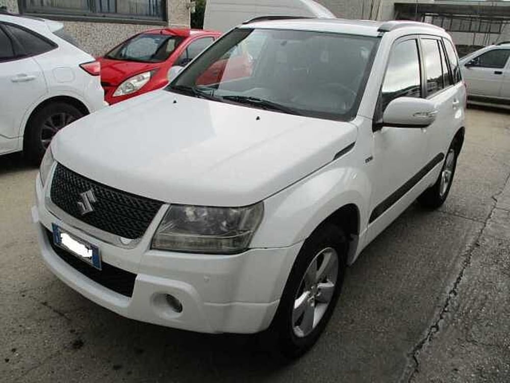 Suzuki Grand Vitara usata a Roma