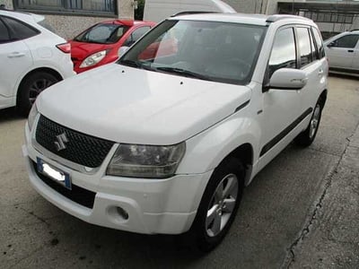 Suzuki Grand Vitara 1.9 DDiS 5 porte Offroad del 2012 usata a Bracciano