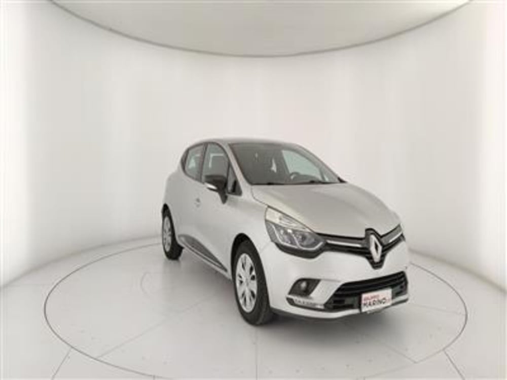 Renault Clio usata a Bari (11)