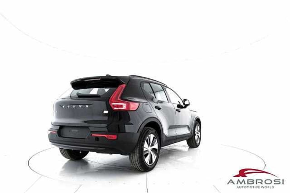 Volvo XC40 nuova a Viterbo (3)