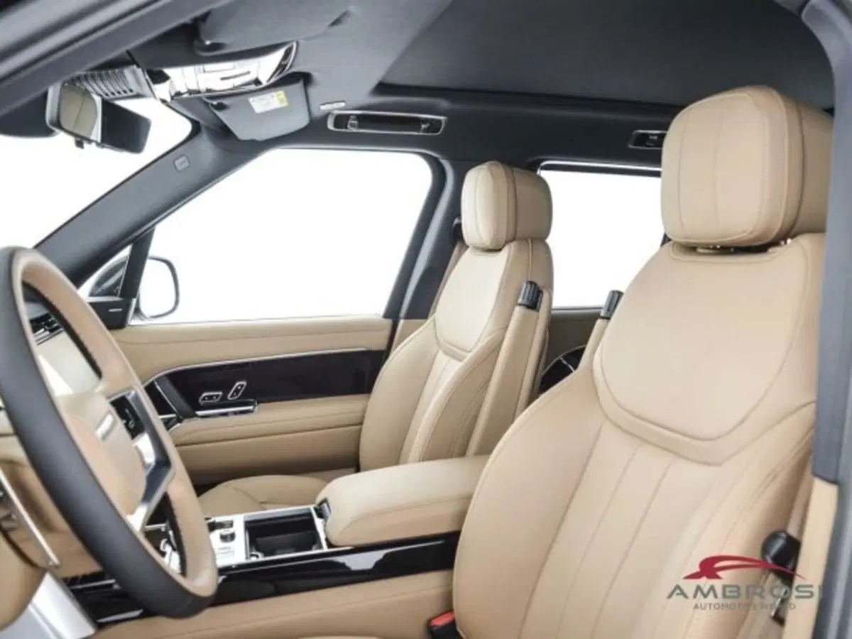 Land Rover Range Rover Sport nuova a Perugia (6)