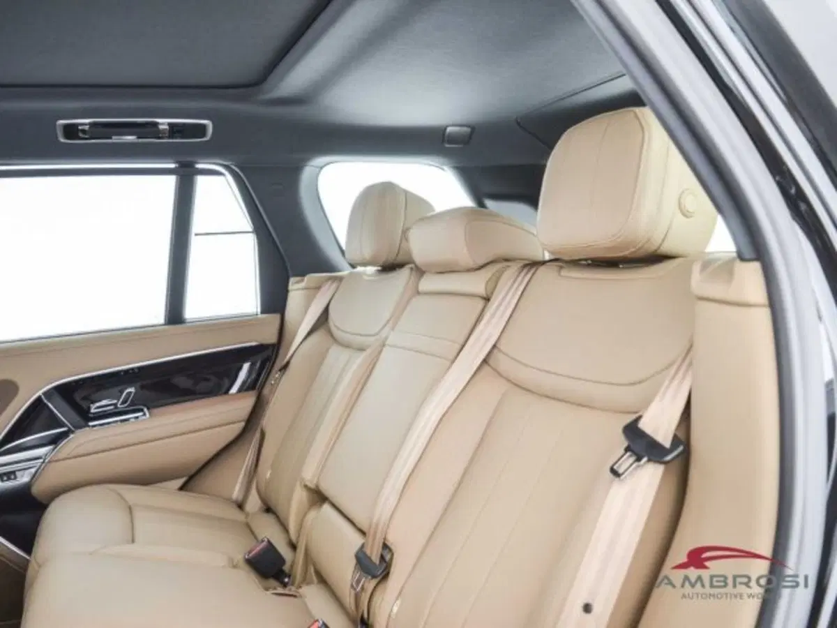 Land Rover Range Rover Sport nuova a Perugia (7)