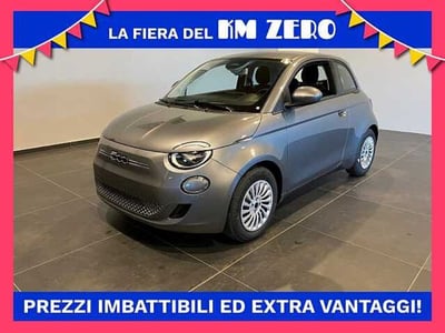 Fiat 500e Cabrio 42 kWh nuova a Tavagnacco