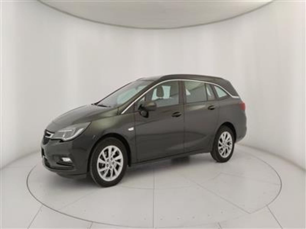 Opel Astra Station Wagon usata a Bari (2)