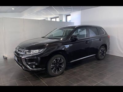 Mitsubishi Outlander 2.0 MIVEC 4WD PHEV Instyle  del 2018 usata a Torino