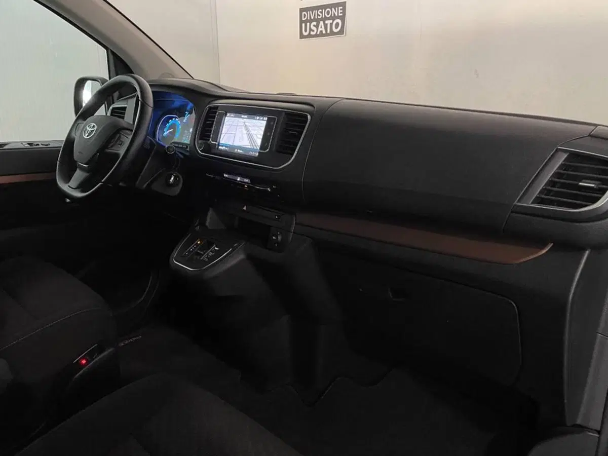 Toyota Proace Verso usata a Torino (10)
