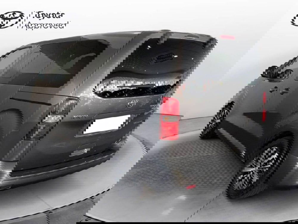 Toyota Proace Verso usata a Torino (4)