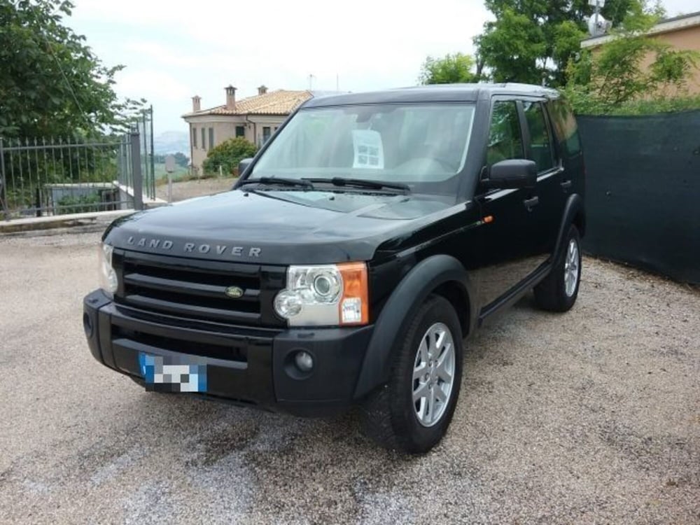 Land Rover Discovery usata a Macerata