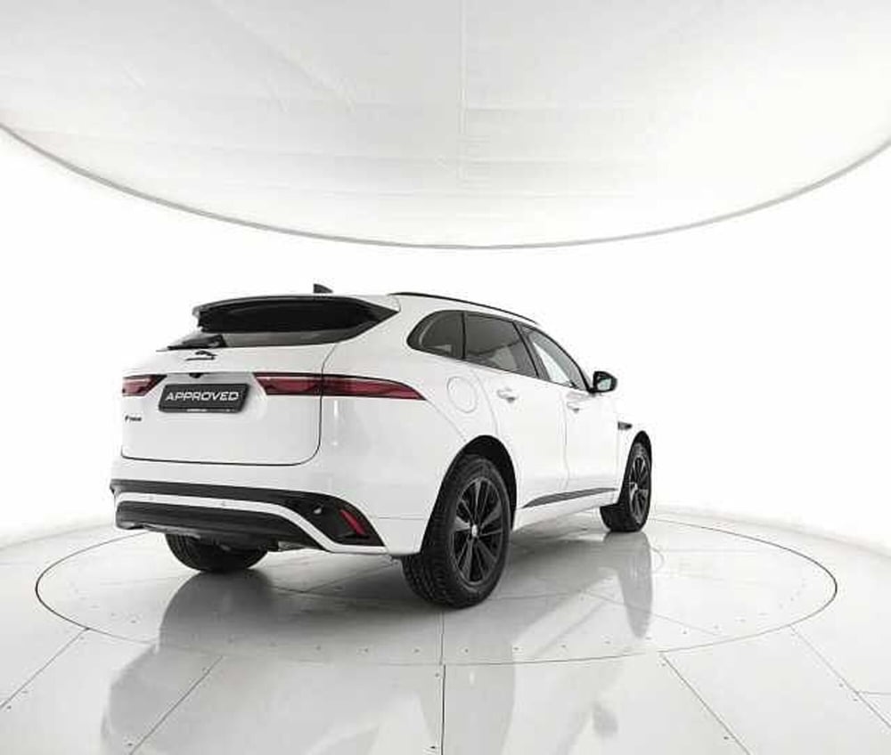 Jaguar F-Pace usata a Viterbo (2)