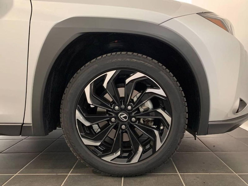 Lexus UX usata a Torino (7)