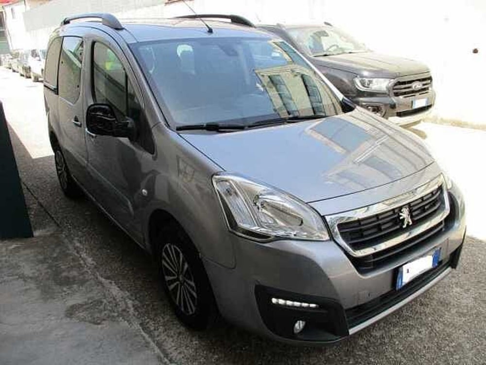 Peugeot Partner usata a Roma (17)