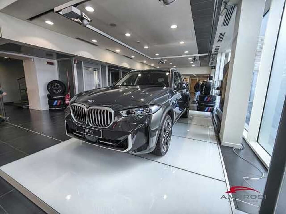 BMW X5 nuova a Viterbo