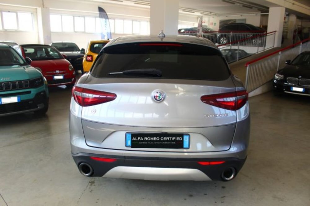 Alfa Romeo Stelvio usata a Terni (5)