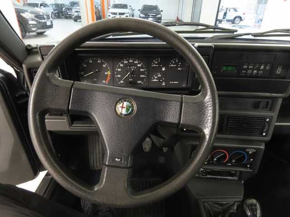 Alfa Romeo 75 usata a Varese (11)