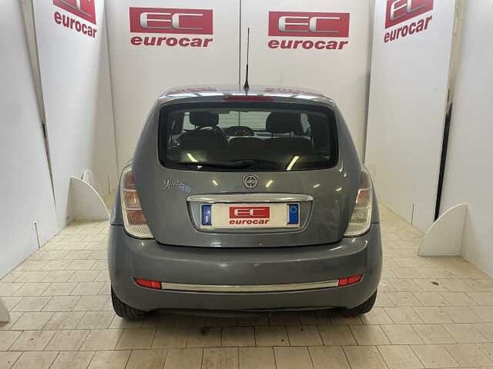 Lancia Ypsilon usata a Napoli (5)