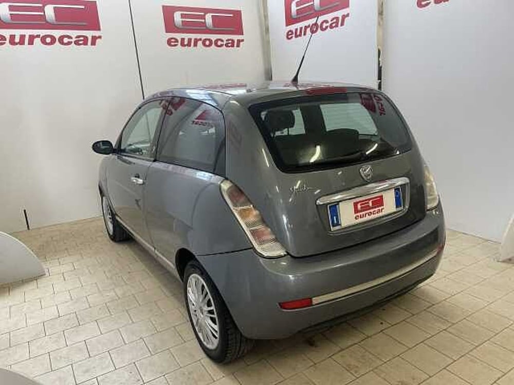 Lancia Ypsilon usata a Napoli (6)