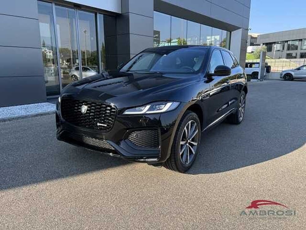 Jaguar F-Pace nuova a Viterbo