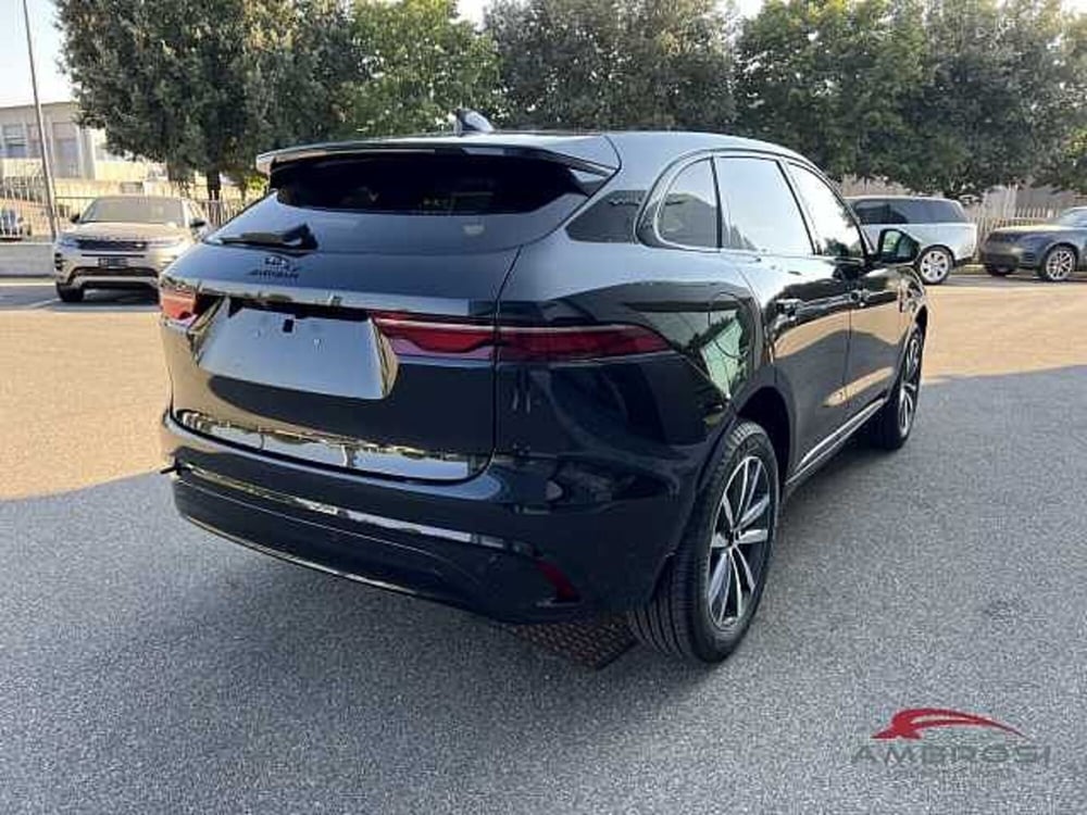 Jaguar F-Pace nuova a Viterbo (3)