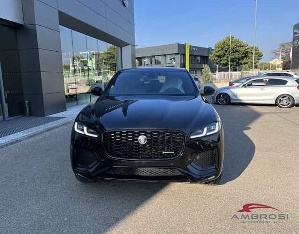 Jaguar F-Pace nuova a Viterbo (4)