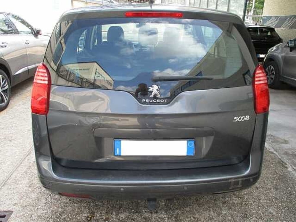 Peugeot 5008 usata a Roma (4)