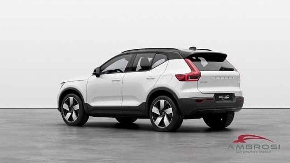 Volvo XC40 nuova a Viterbo (3)