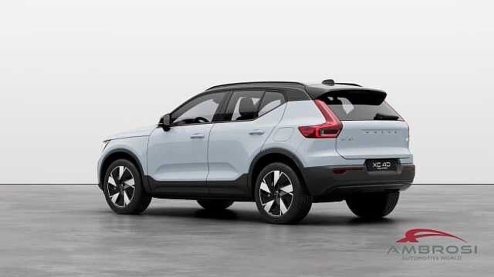 Volvo XC40 nuova a Viterbo (3)