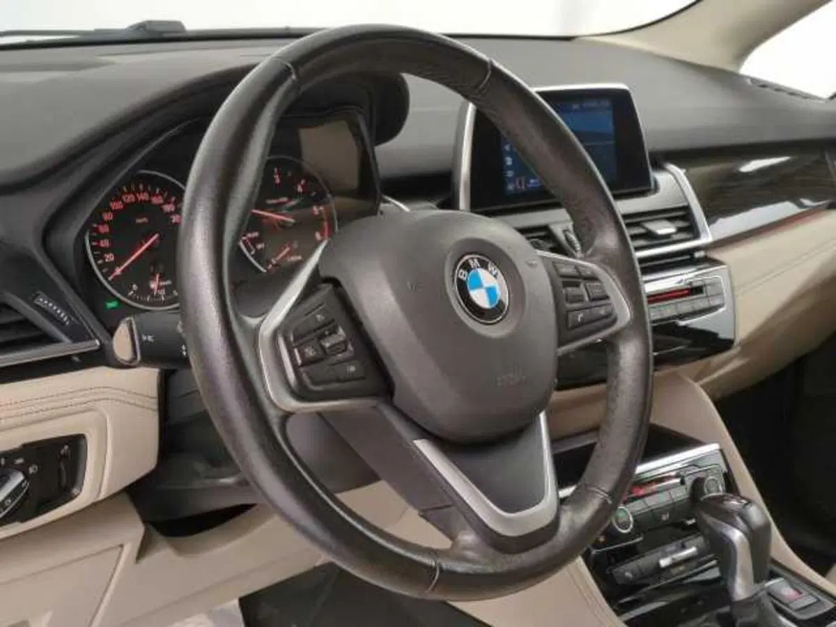 BMW Serie 2 Active Tourer usata a Avellino (18)