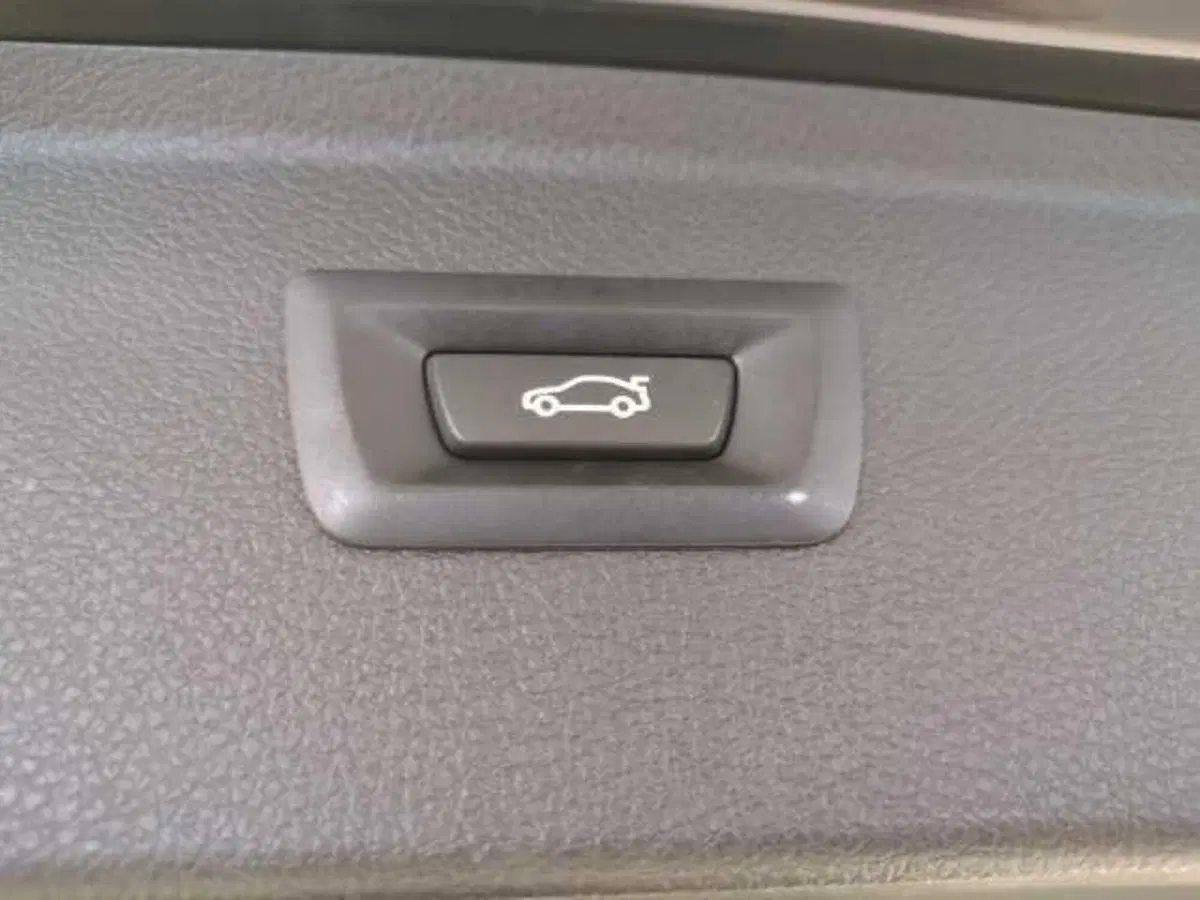 BMW Serie 2 Active Tourer usata a Avellino (9)