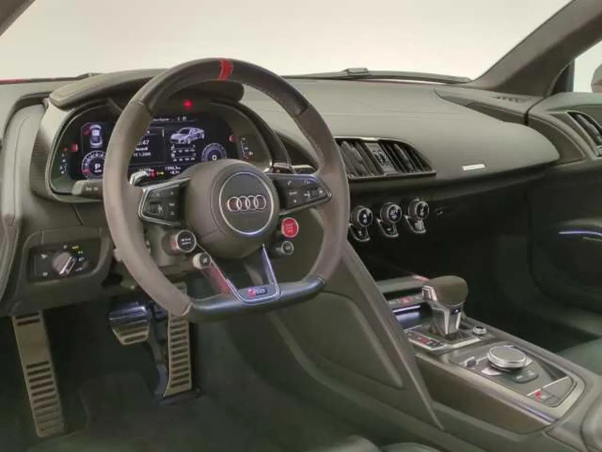 Audi R8 Coupé usata a Avellino (17)