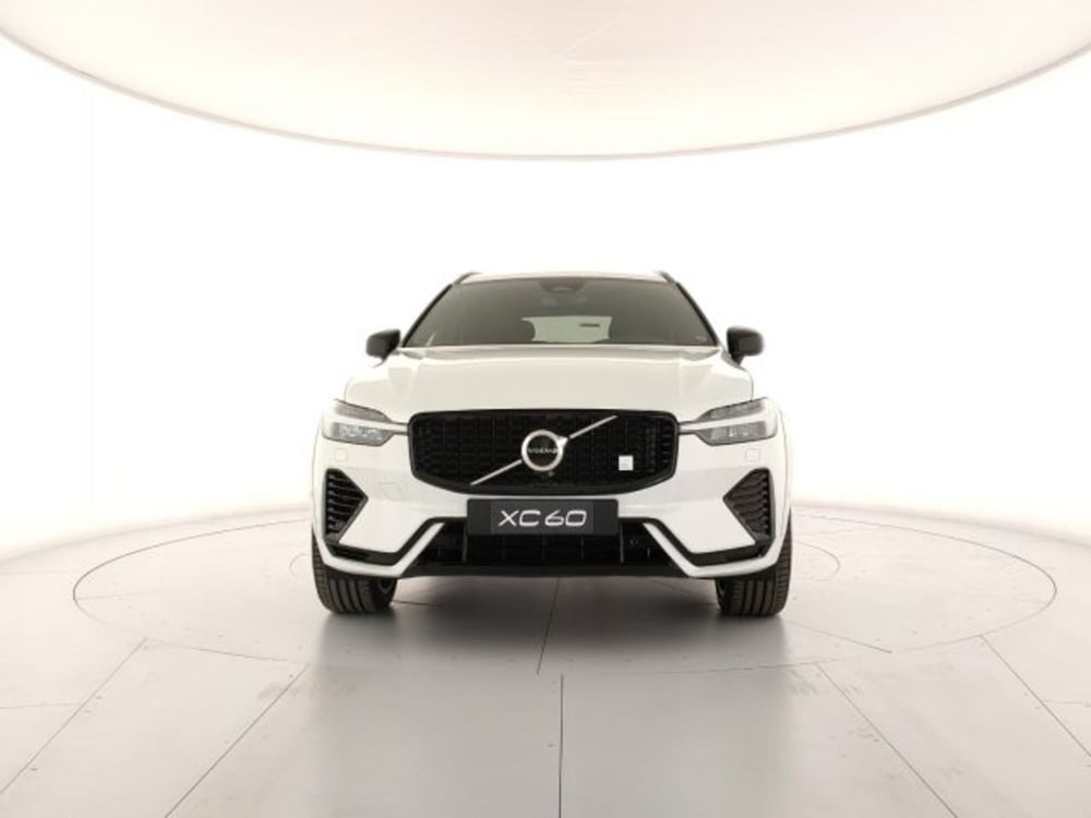 Volvo XC60 nuova a Modena (7)