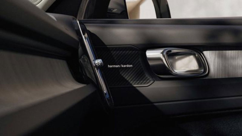 Volvo XC40 nuova a Firenze (4)