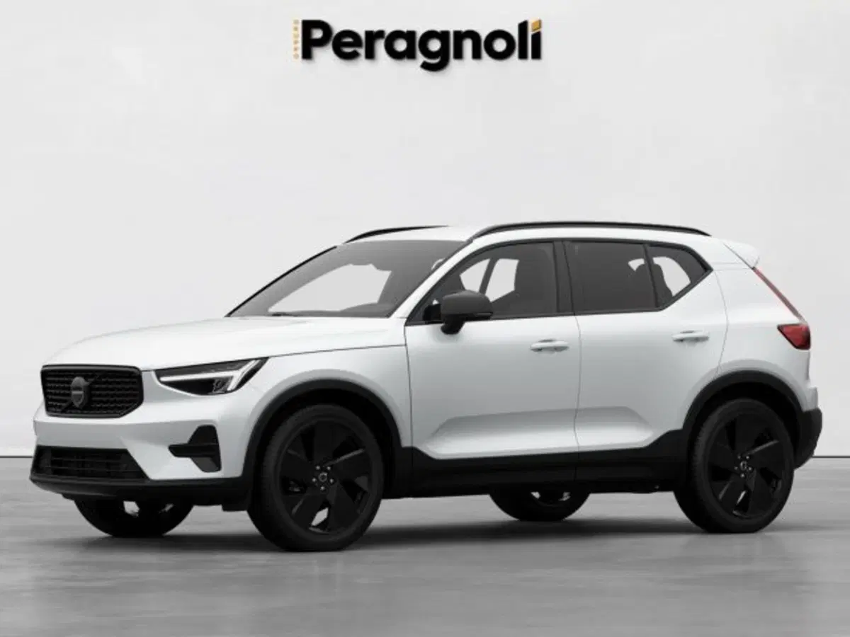 Volvo XC40 nuova a Firenze