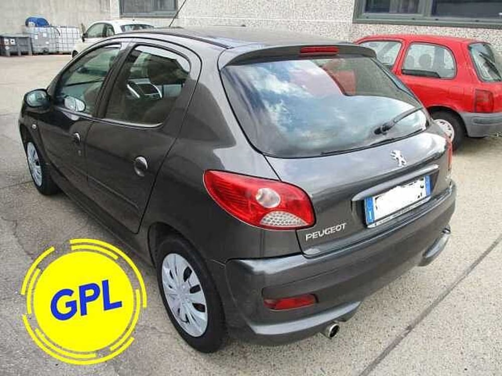 Peugeot 206 usata a Roma (2)