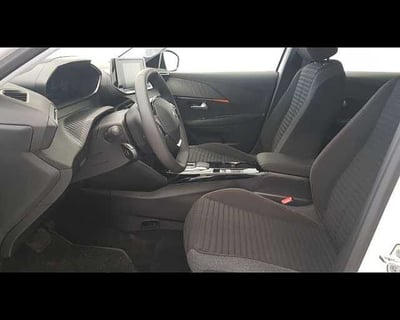 Peugeot 208 50 kWh Active nuova a Solaro