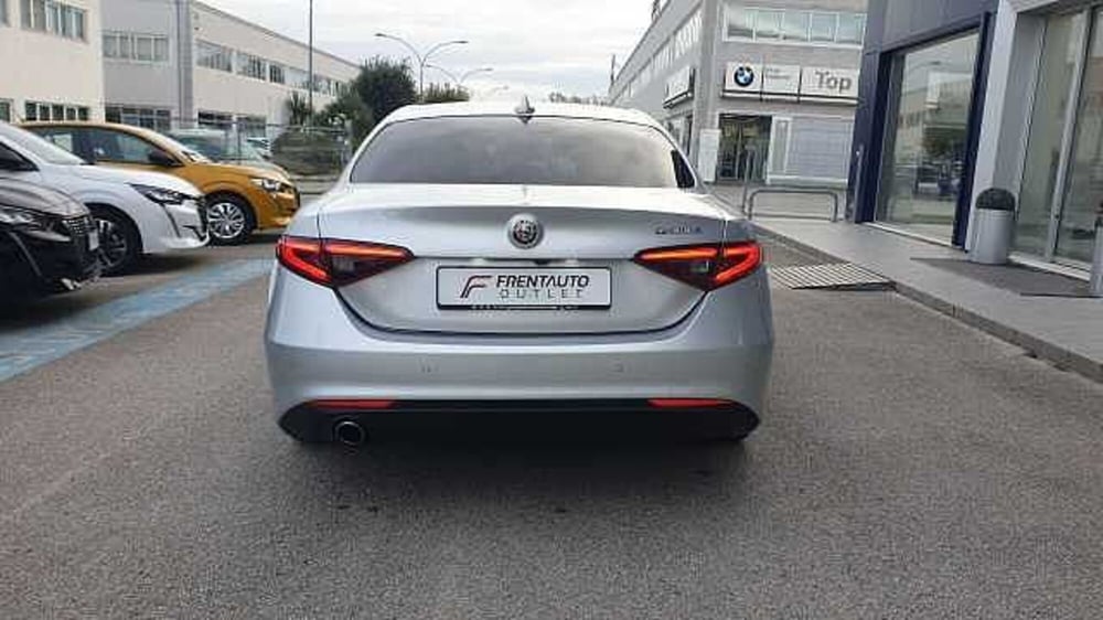 Alfa Romeo Giulia usata a Ancona (6)