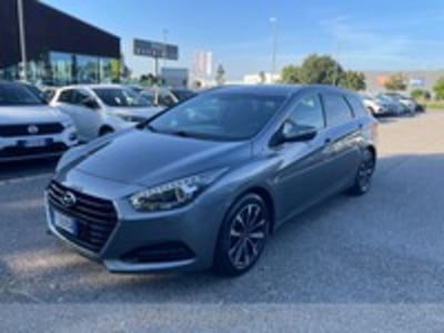 Hyundai i40 Station Wagon 1.7 CRDi 141 CV Business  del 2016 usata a Pordenone